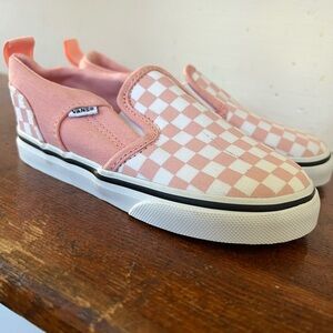 VANS slip ons. SIZE 9US Kids-TODDLER PINK